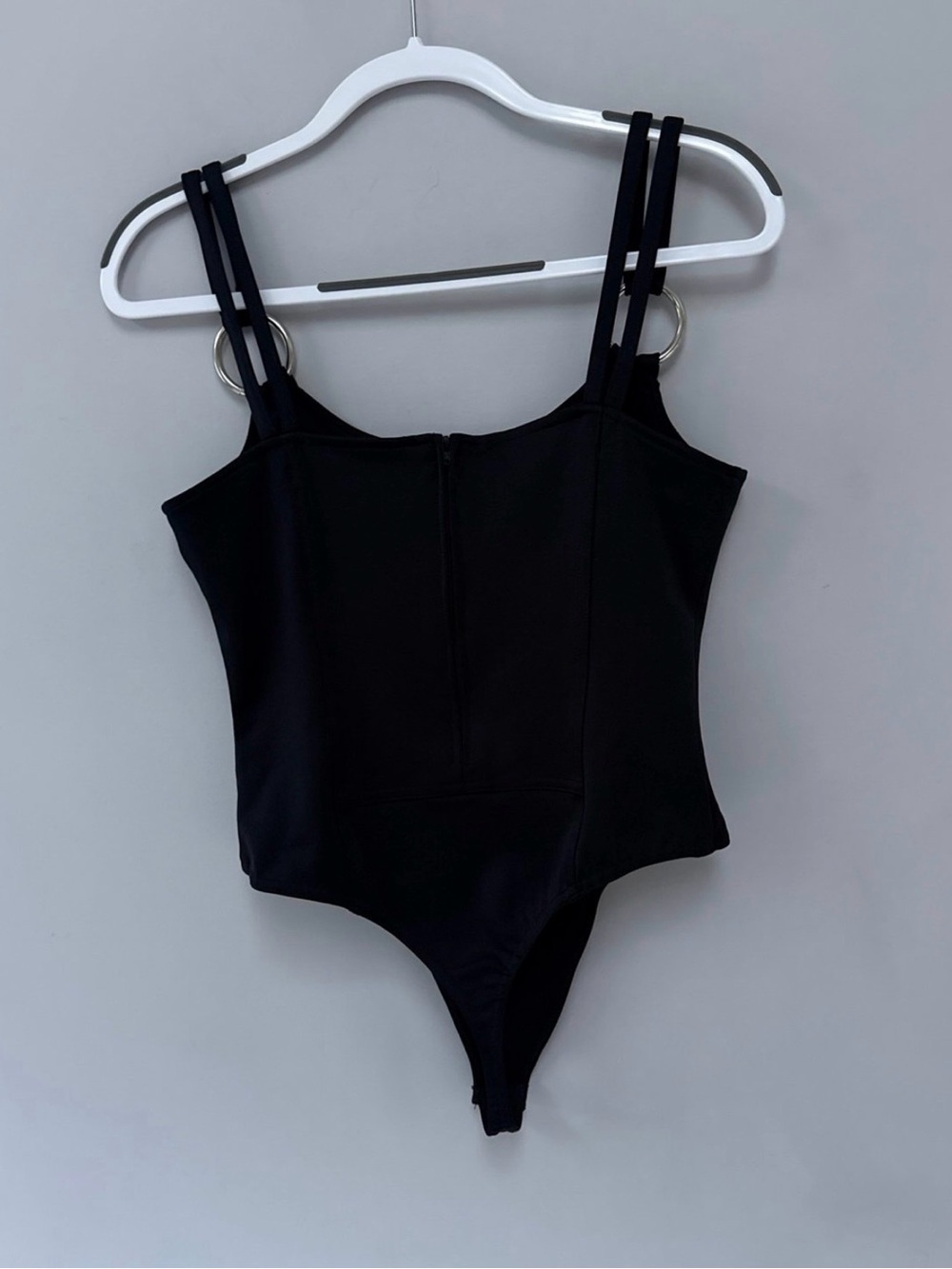 Cache Ring Strap Bodysuit - Picture 3 of 4